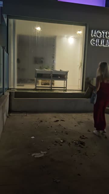 Відео · 23:43
